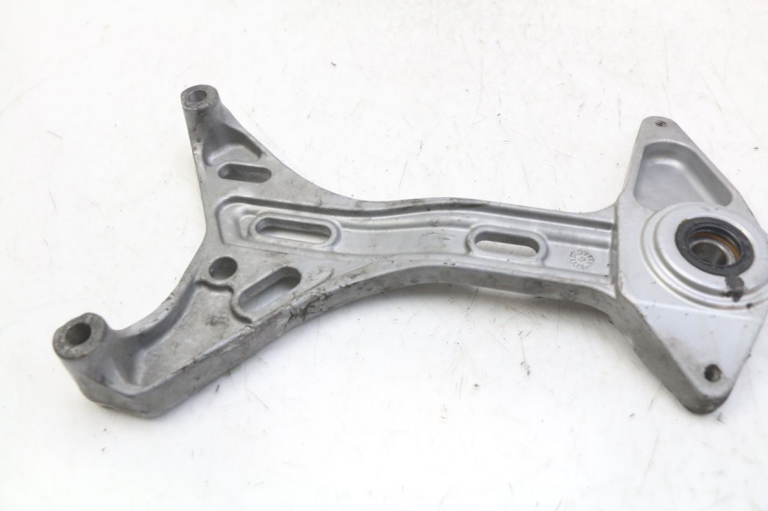 photo de SOPORTE DE ESCAPE HONDA FES PANTHEON 2T 125 (1998 - 2002)