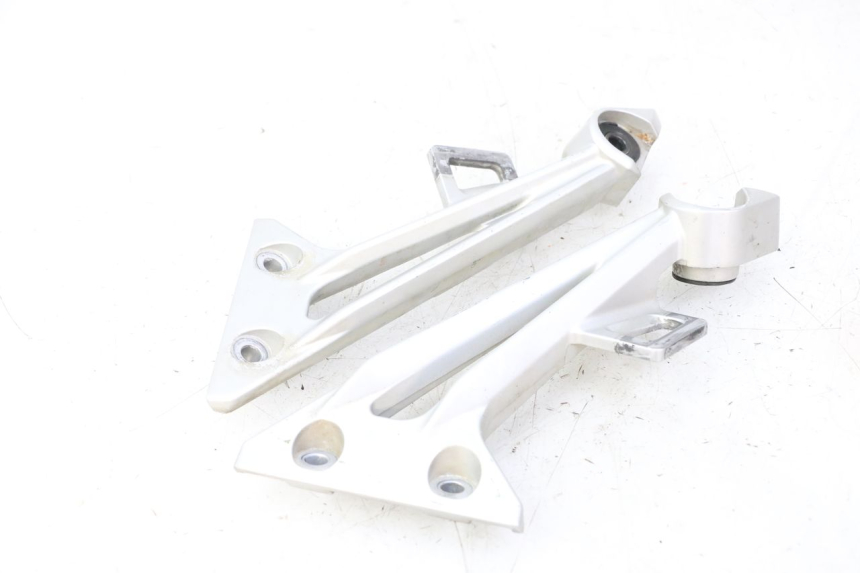 photo de MONTAJE TUBO ESCAPE YAMAHA FJR ABS 1300 (2006 - 2012)