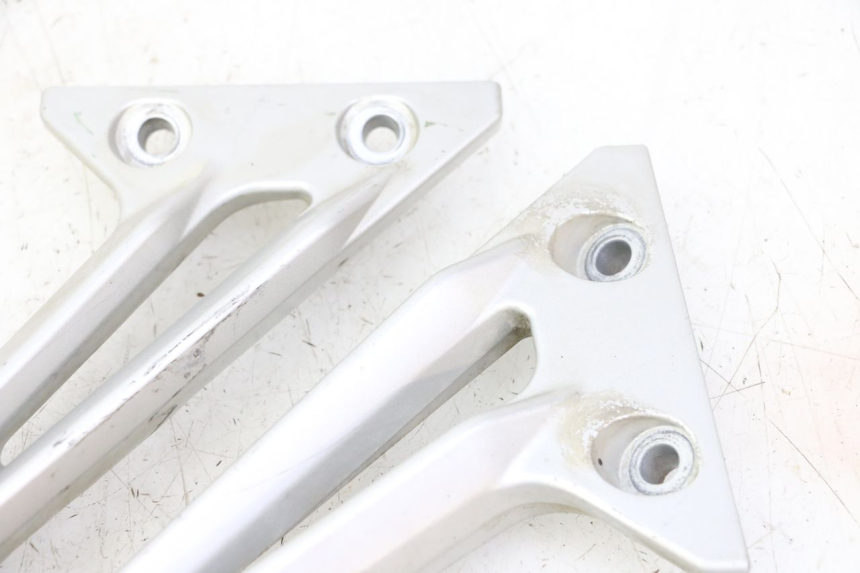 photo de MONTAJE TUBO ESCAPE YAMAHA FJR ABS 1300 (2006 - 2012)