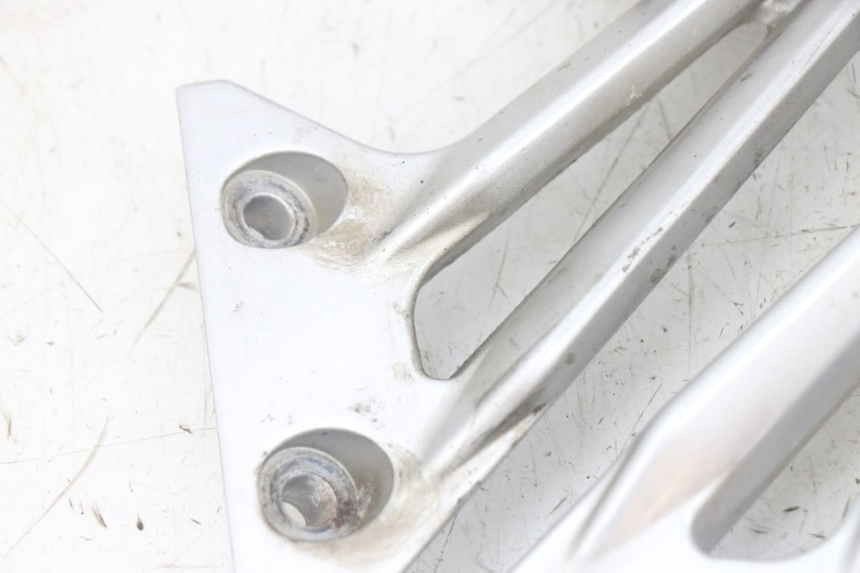 photo de MONTAJE TUBO ESCAPE YAMAHA FJR ABS 1300 (2006 - 2012) - Primer plano técnico