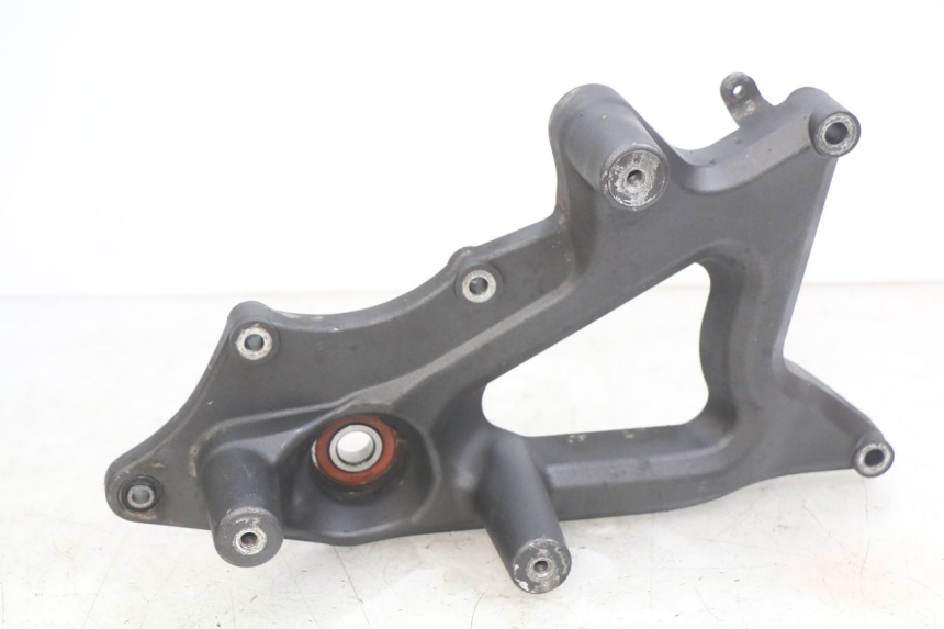 photo de SOPORTE DE ESCAPE SYM GTS EFI 125 (2012 - 2016)