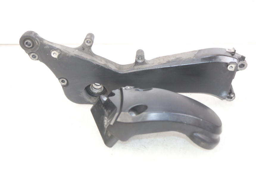photo de SOPORTE DE ESCAPE HONDA FJS SILVERWING SILVER WING 400 (2009 - 2016)