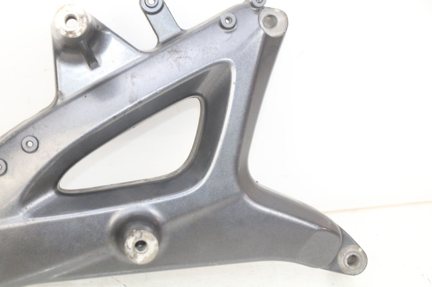 photo de SOPORTE DE ESCAPE KYMCO DOWNTOWN ABS 125 (2015 - 2017)