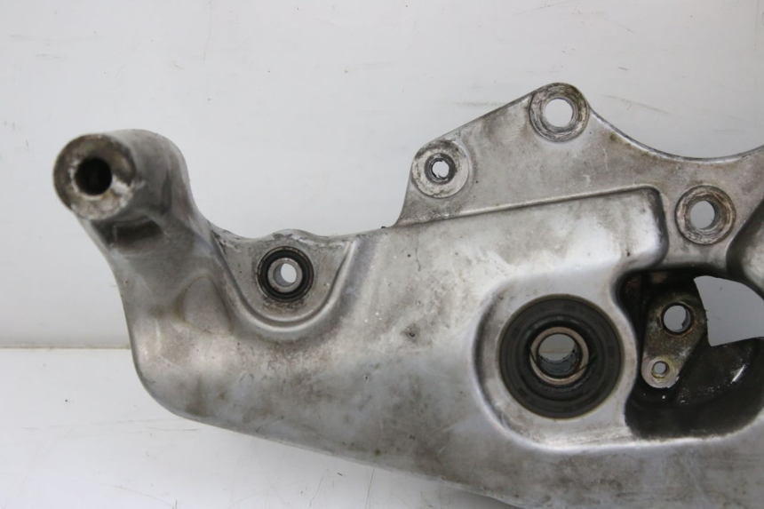 photo de SOPORTE DE ESCAPE MBK SKYCRUISER 125 (2010 - 2013)