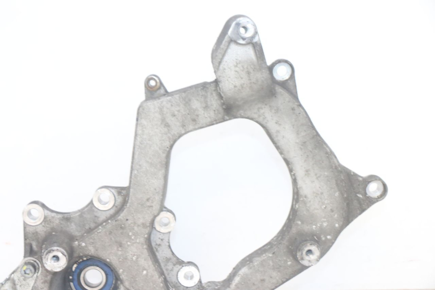 photo de MONTAJE TUBO ESCAPE PIAGGIO MP3 HPE 300 (2019 - 2026) - Detalles de los puntos de fijación