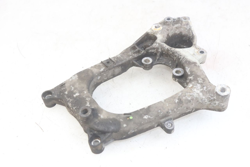 photo de SOPORTE DE ESCAPE PIAGGIO MP3 RL 250 (2007 - 2010)