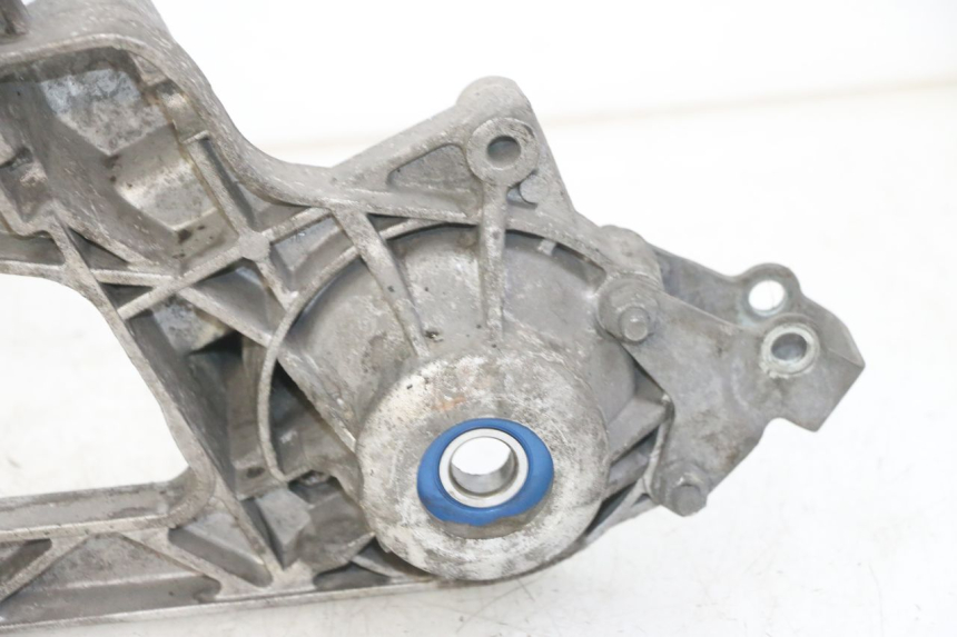photo de MONTAJE TUBO ESCAPE PIAGGIO MP3 500 (2011 - 2015)