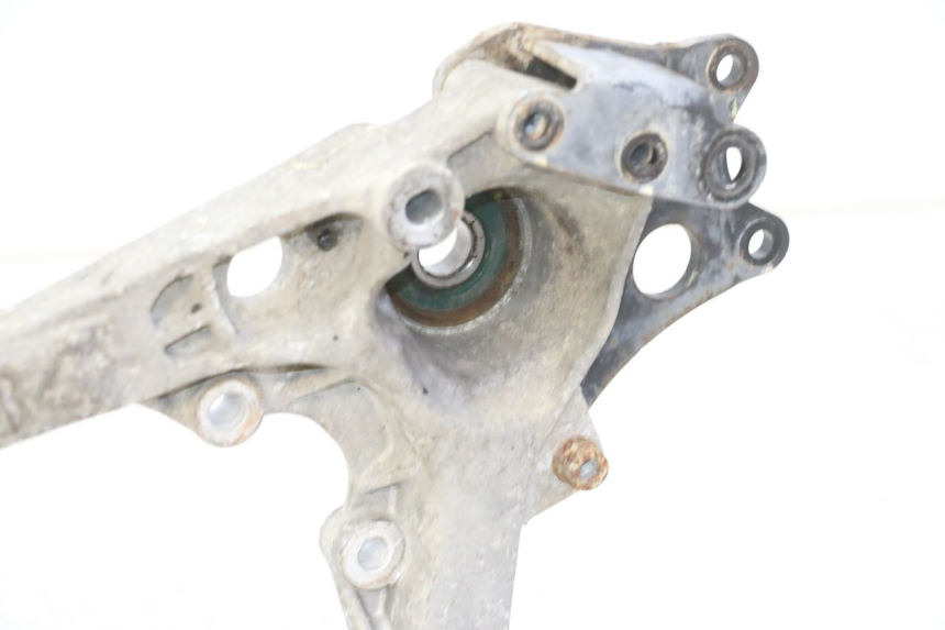 photo de SOPORTE DE ESCAPE PIAGGIO MP3 RL 250 (2007 - 2010)
