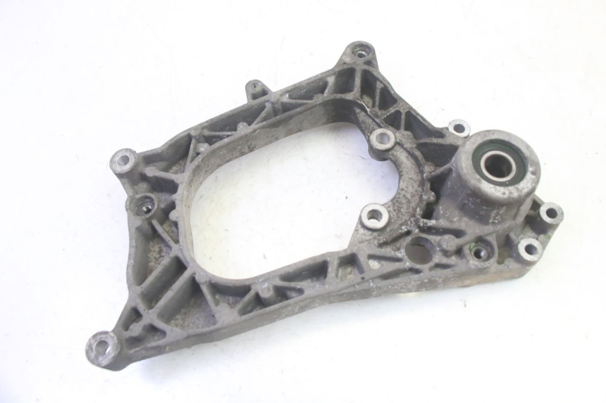 photo de SOPORTE DE ESCAPE PIAGGIO MP3 RL 250 (2007 - 2010) - Otra perspectiva