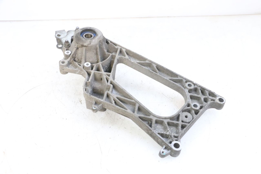 photo de MONTAJE TUBO ESCAPE PIAGGIO MP3 500 (2016 - 2018) - Detalle de la pieza