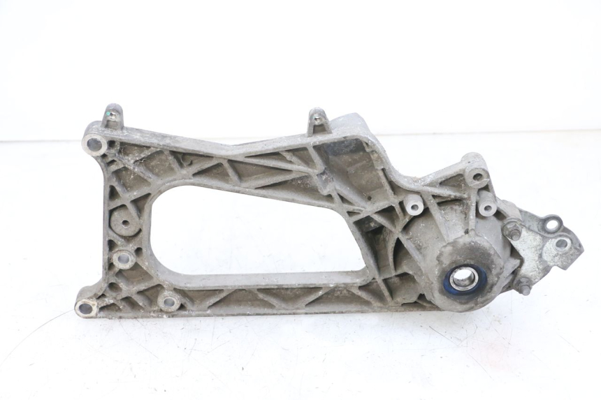 photo de MONTAJE TUBO ESCAPE PIAGGIO MP3 500 (2016 - 2018) - Zoom estado de uso