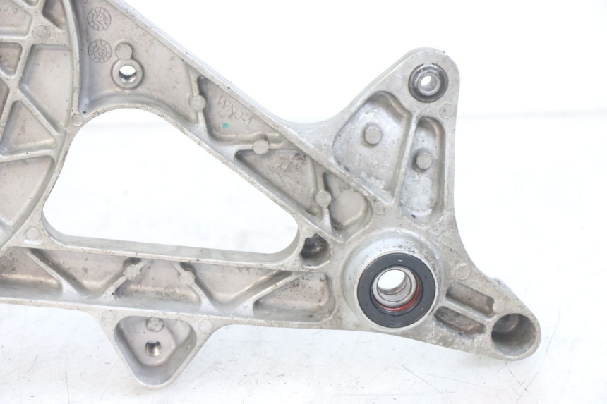 photo de SOPORTE DE ESCAPE HONDA PCX (JF47) 125 (2012 - 2013)