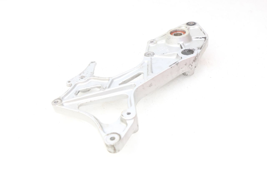 photo de SOPORTE DE ESCAPE KYMCO PEOPLE 250 (2004 - 2008)