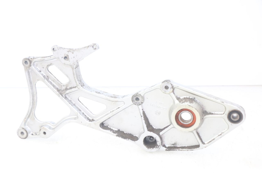 photo de SOPORTE DE ESCAPE KYMCO PEOPLE 250 (2004 - 2008)