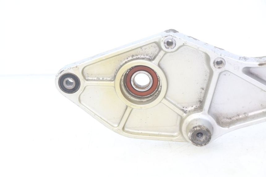 photo de SOPORTE DE ESCAPE KYMCO PEOPLE 250 (2004 - 2008)