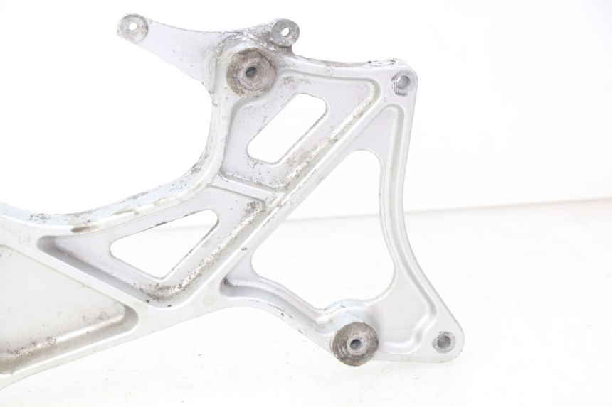 photo de SOPORTE DE ESCAPE KYMCO PEOPLE 250 (2004 - 2008)