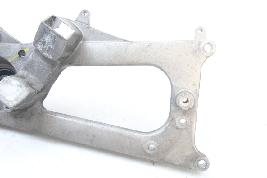 photo de MONTAJE TUBO ESCAPE PIAGGIO MP3 500 (2014 - 2016)