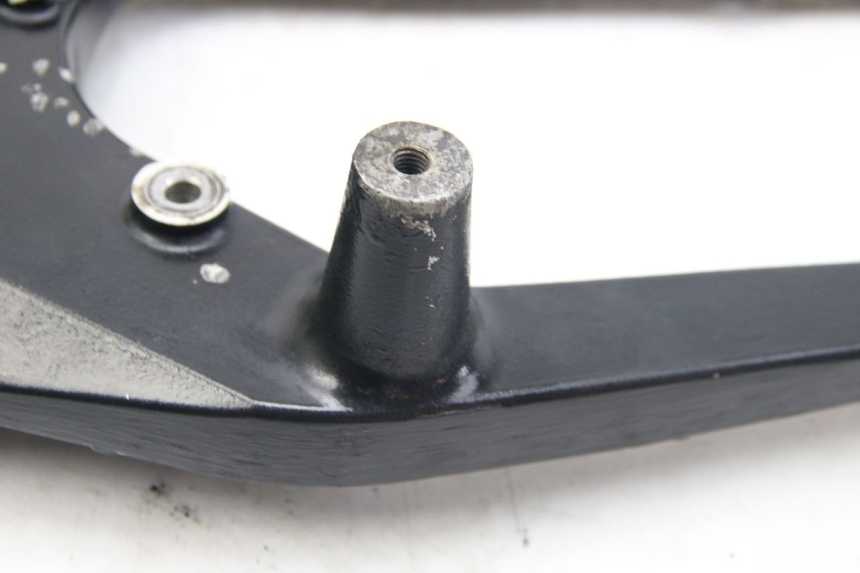photo de SOPORTE DE ESCAPE SUZUKI SIXTEEN 125 (2008 - 2010)