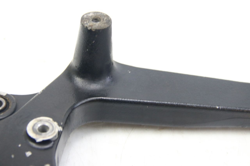 photo de SOPORTE DE ESCAPE SUZUKI SIXTEEN 125 (2008 - 2010)