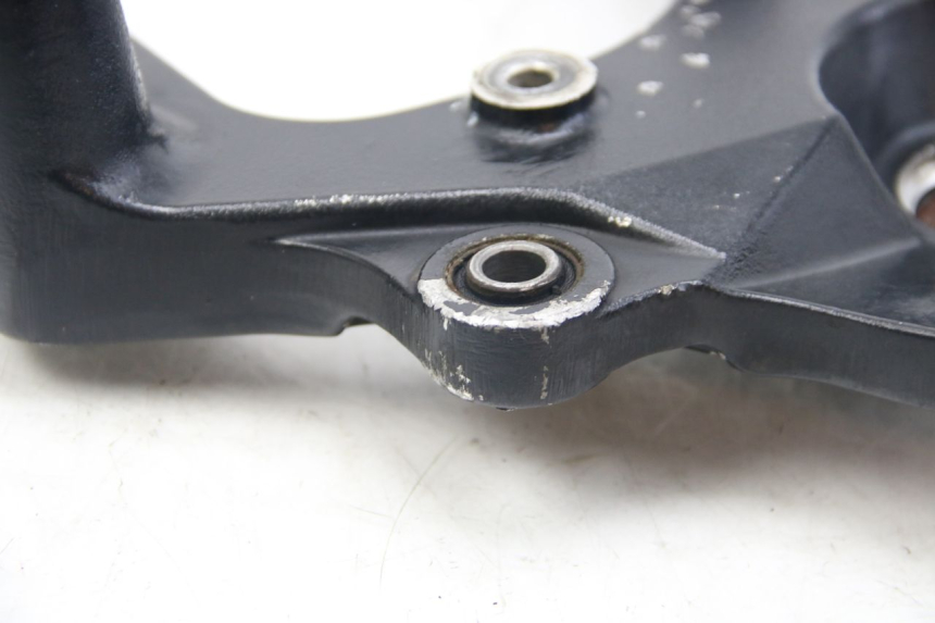 photo de SOPORTE DE ESCAPE SUZUKI SIXTEEN 125 (2008 - 2010)