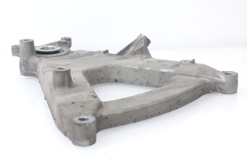 photo de SOPORTE DE ESCAPE SUZUKI AN BURGMAN 400 (2006 - 2010)