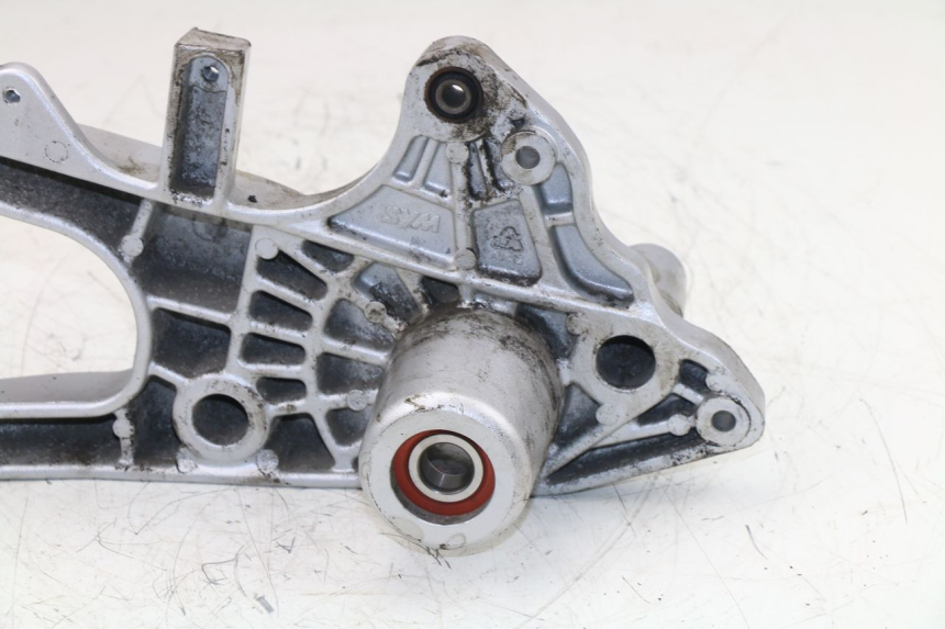 photo de MONTAJE TUBO ESCAPE SYM HD EVO 125 (2006 - 2010)