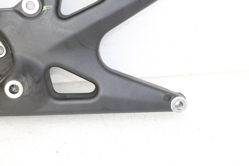 photo de MONTAJE TUBO ESCAPE YAMAHA XMAX X-MAX 125 (2021 - 2025)