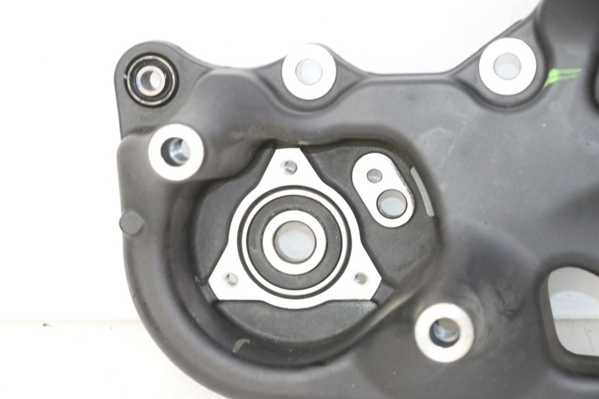 photo de MONTAJE TUBO ESCAPE YAMAHA XMAX X-MAX 125 (2021 - 2025)