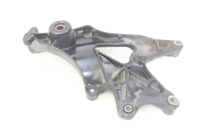 photo de SOPORTE DE ESCAPE YAMAHA HW XENTER 125 (2011 - 2017)