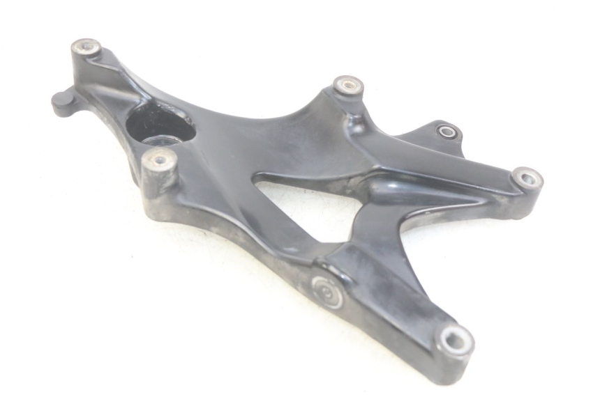 photo de SOPORTE DE ESCAPE YAMAHA HW XENTER 125 (2011 - 2017)