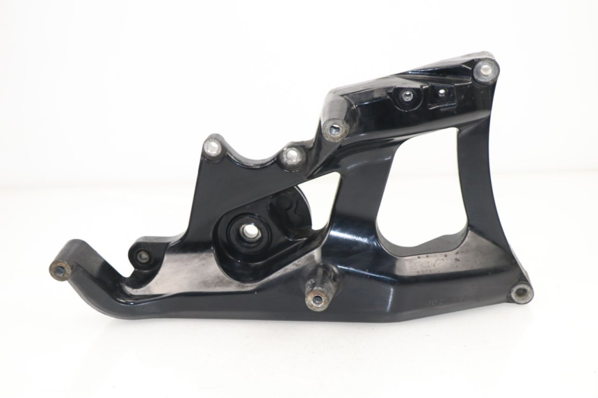 photo de SOPORTE DE ESCAPE YAMAHA YP MAJESTY 400 (2004 - 2008)