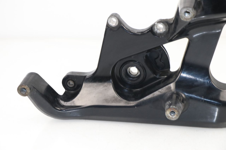 photo de SOPORTE DE ESCAPE YAMAHA YP MAJESTY 400 (2004 - 2008)