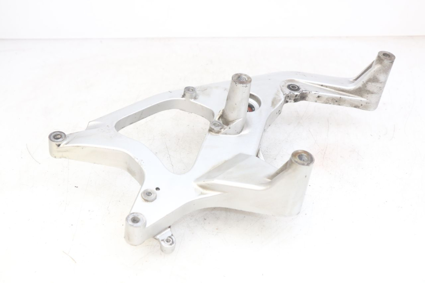 photo de SOPORTE DE ESCAPE YAMAHA YP MAJESTY 125 (2007 - 2010)