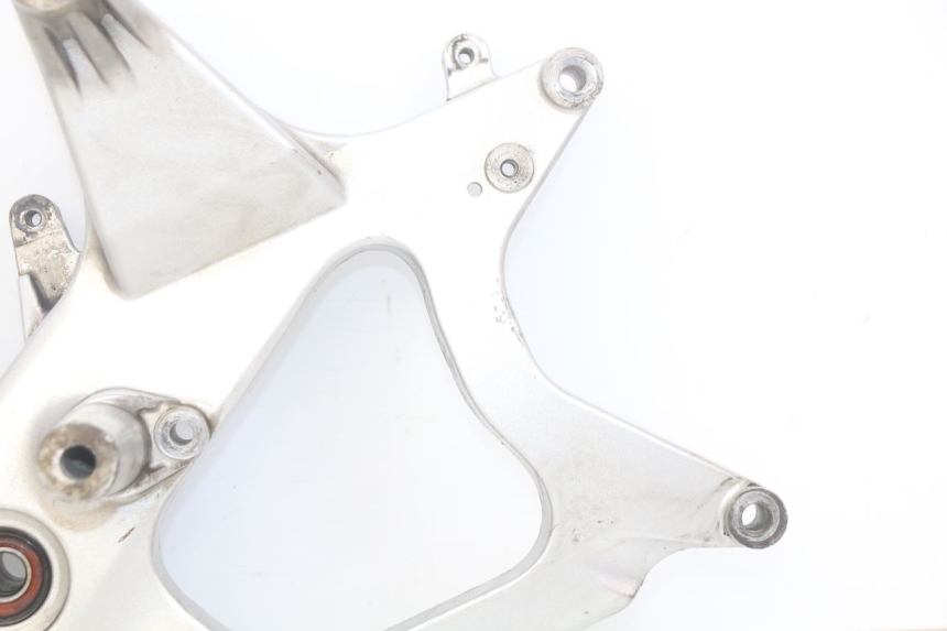 photo de SOPORTE DE ESCAPE YAMAHA YP MAJESTY 125 (2007 - 2010)