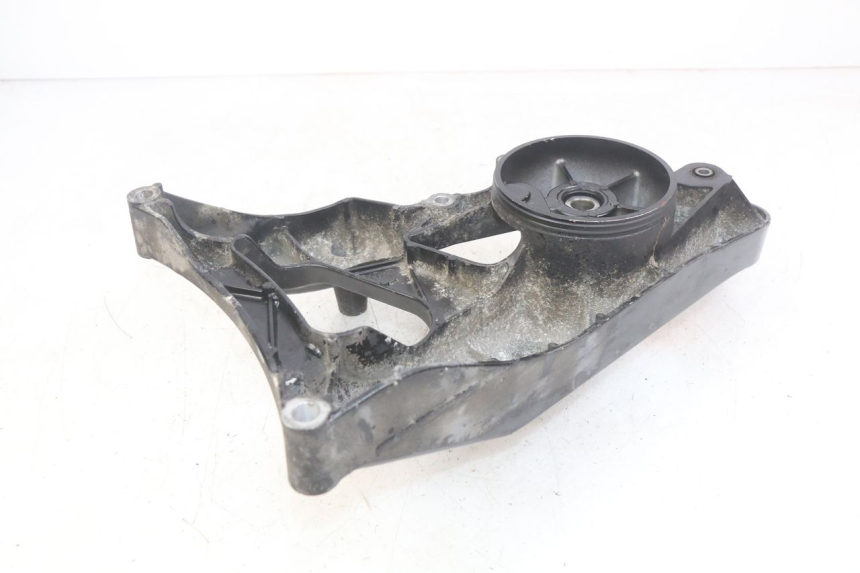 photo de SOPORTE DE ESCAPE YAMAHA YP MAJESTY 400 (2004 - 2008)