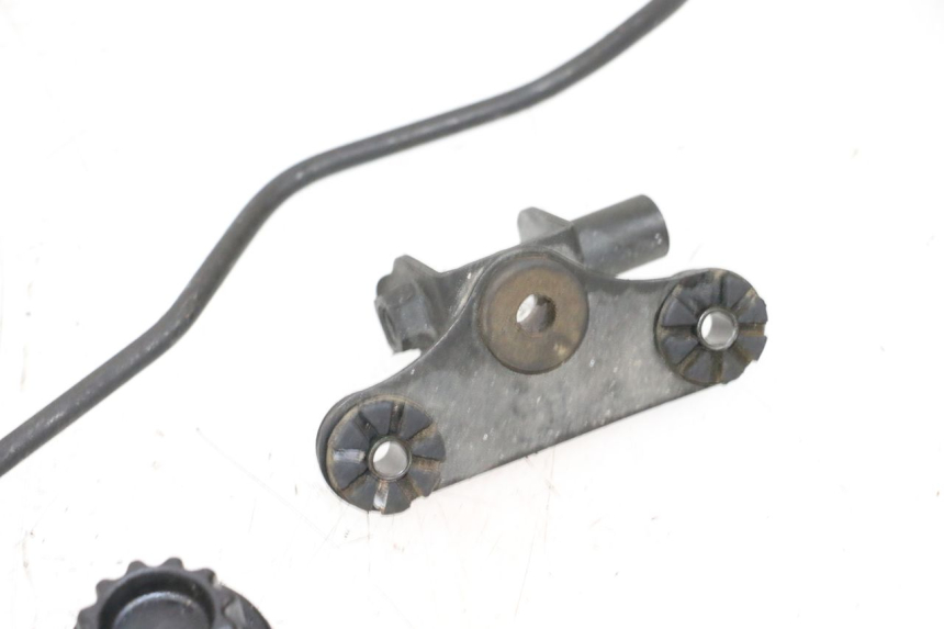 photo de SOPORTE DEPOSITO FUEL HONDA NSR R 125 (1994 - 2003) - Primer plano técnico