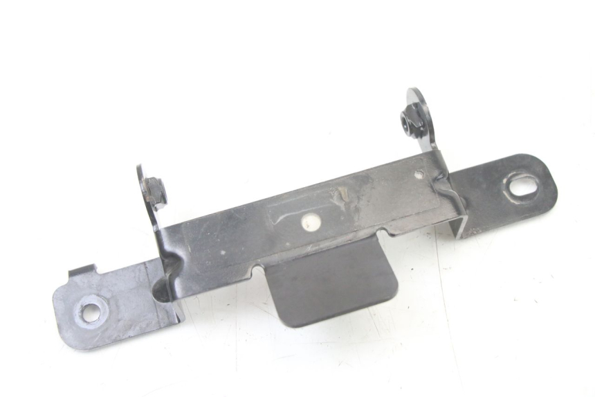 photo de SOPORTE DEPOSITO FUEL YAMAHA TRACER 7 700 (2020 - 2024) - Primer plano técnico