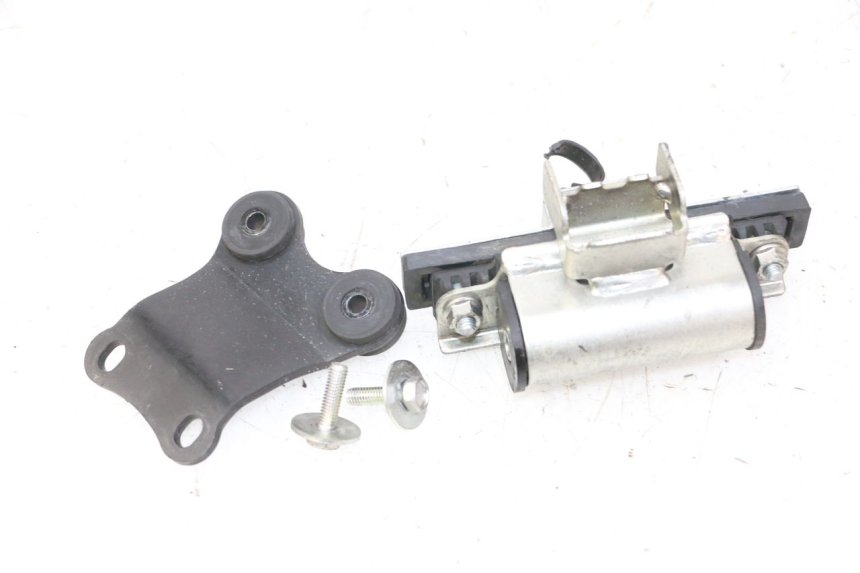 photo de SOPORTE DEPOSITO FUEL YAMAHA XJ6 ABS 600 (2008 - 2016)