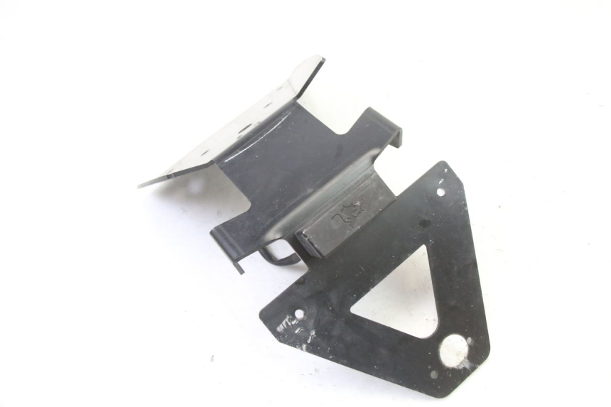 photo de PORTA MATRICULA SUZUKI GSR 750 (2011 - 2017)