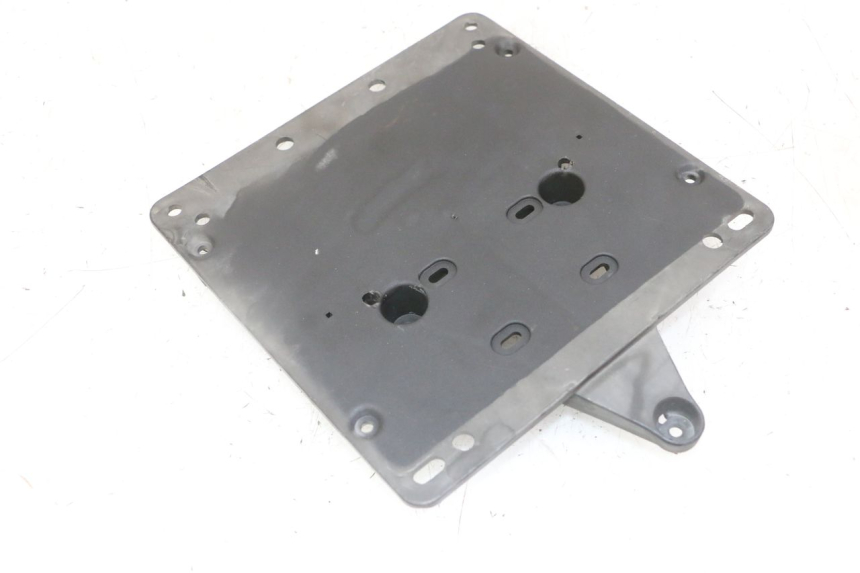 photo de PORTA MATRICULA PIAGGIO IE MP3 YOURBAN 300 (2011 - 2016)
