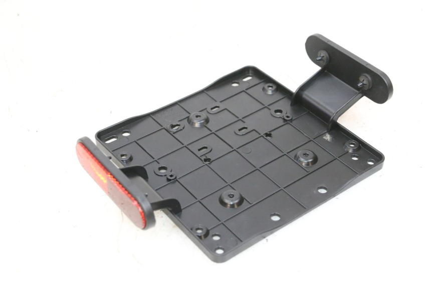 photo de PORTA MATRICULA PIAGGIO MP3 HPE 300 (2019 - 2026) - Detalle de la pieza