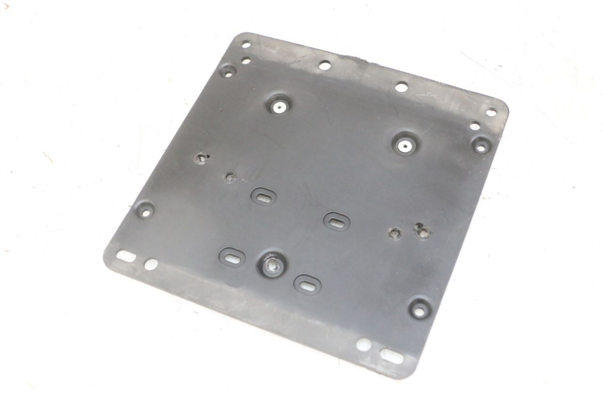 photo de PORTA MATRICULA GILERA NEXUS 125 (2009 - 2013)