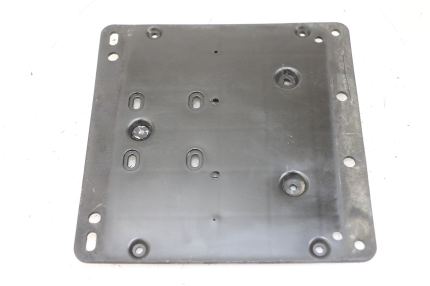 photo de SOPORTE DE MATRíCULA PIAGGIO XEVO - X EVO 125 (2007 - 2017) - Zoom estado de uso