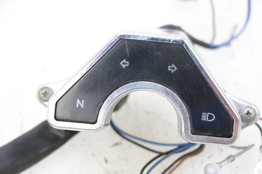 photo de INSTRUMENTOS YAMAHA XJN DIVERSION 600 (2000 - 2003)