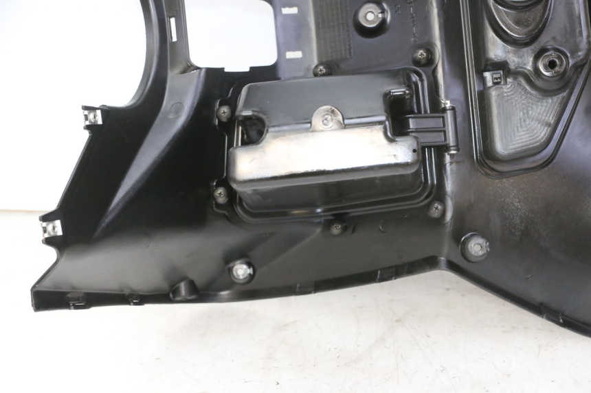 photo de TAPA FRONTAL INTERIOR QUADRO 4 4D 350 (2015 - 2018)