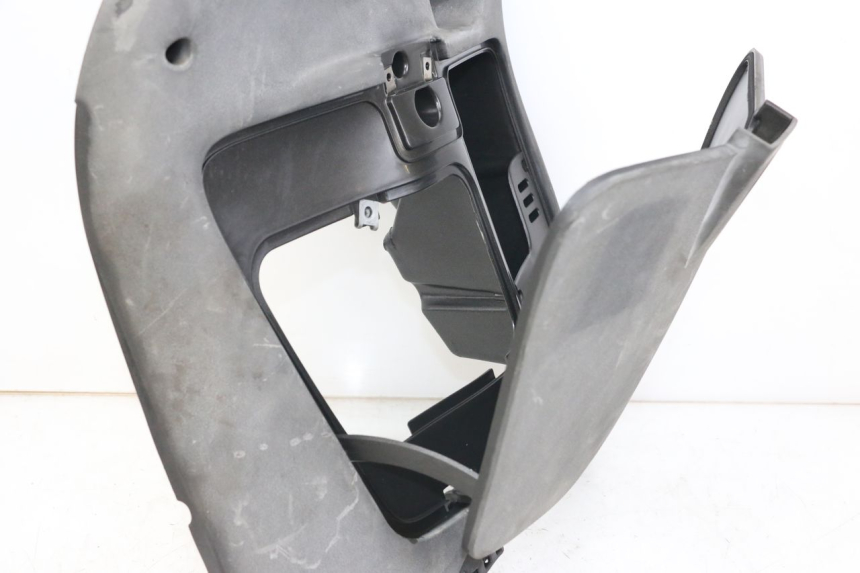 photo de TAPA FRONTAL INTERIOR APRILIA SCARABEO GT 125 (1999 - 2007)