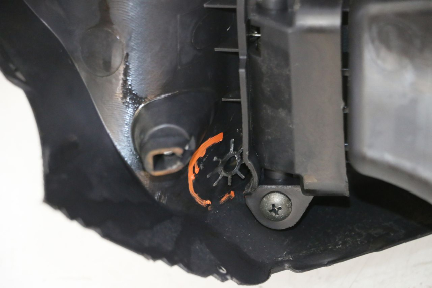 photo de PANEL INTERIOR SUZUKI BURGMAN 125 (2007 - 2014)