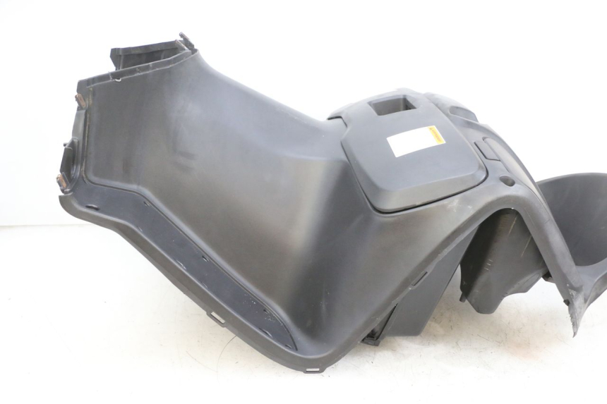 photo de PANEL INTERIOR SUZUKI BURGMAN 125 (2007 - 2014) - Características distintivas