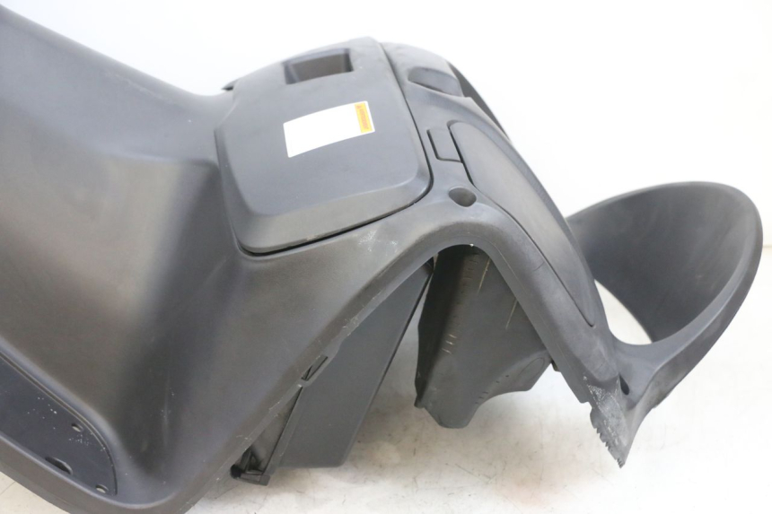 photo de PANEL INTERIOR SUZUKI BURGMAN 125 (2007 - 2014) - Zoom sobre los componentes