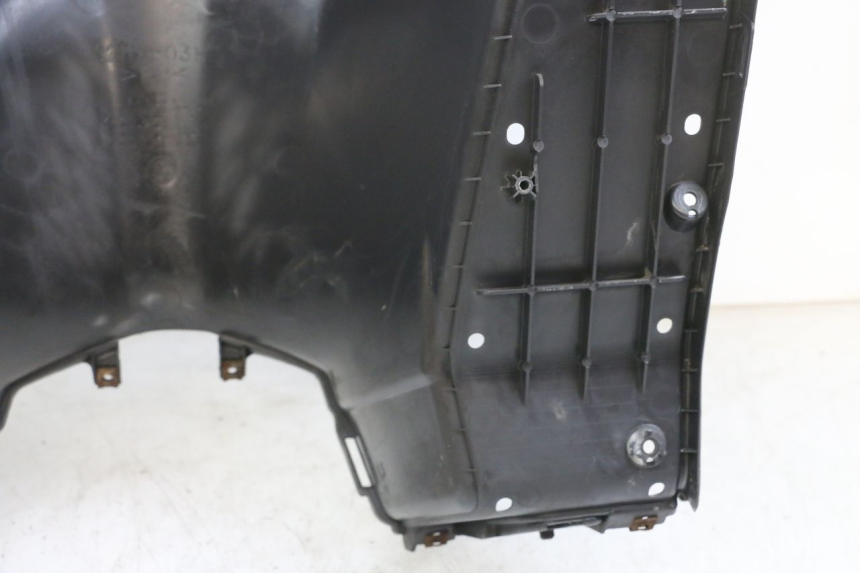 photo de PANEL INTERIOR SUZUKI BURGMAN 125 (2007 - 2014) - Primer plano técnico